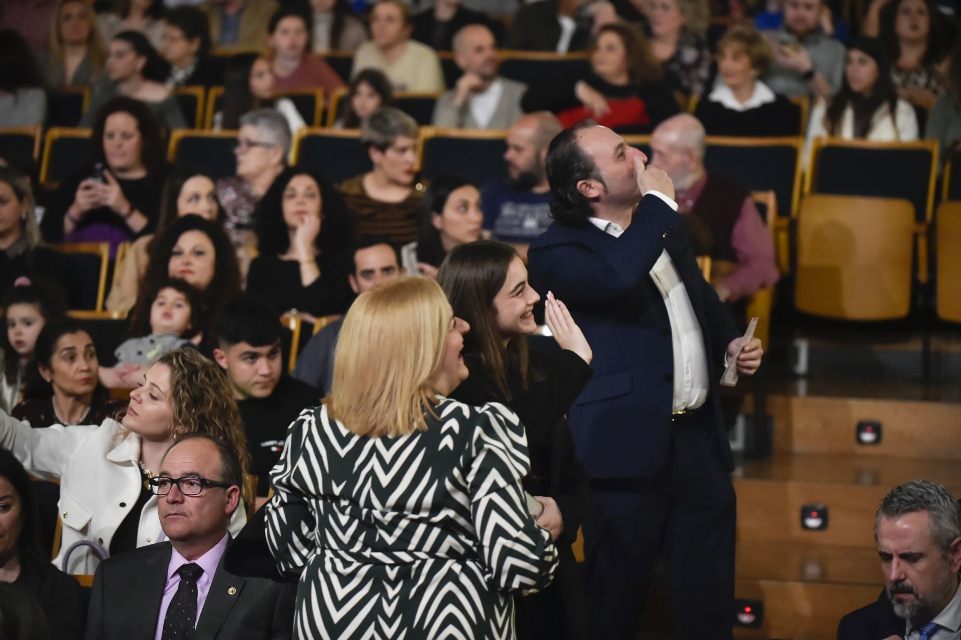 Presentación de las 62 candidatas a Reinas de la Huerta, en imágenes