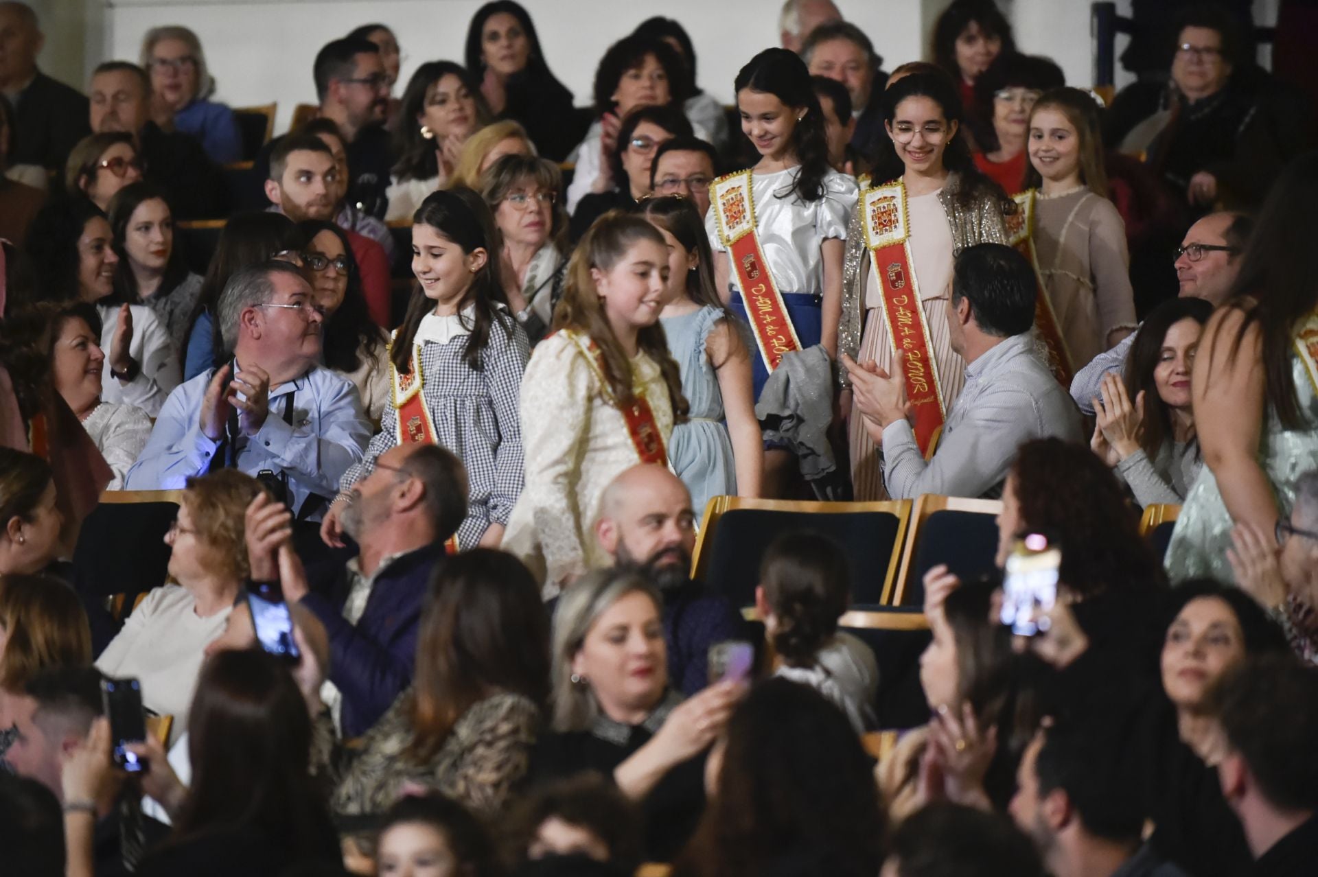 Presentación de las 62 candidatas a Reinas de la Huerta, en imágenes