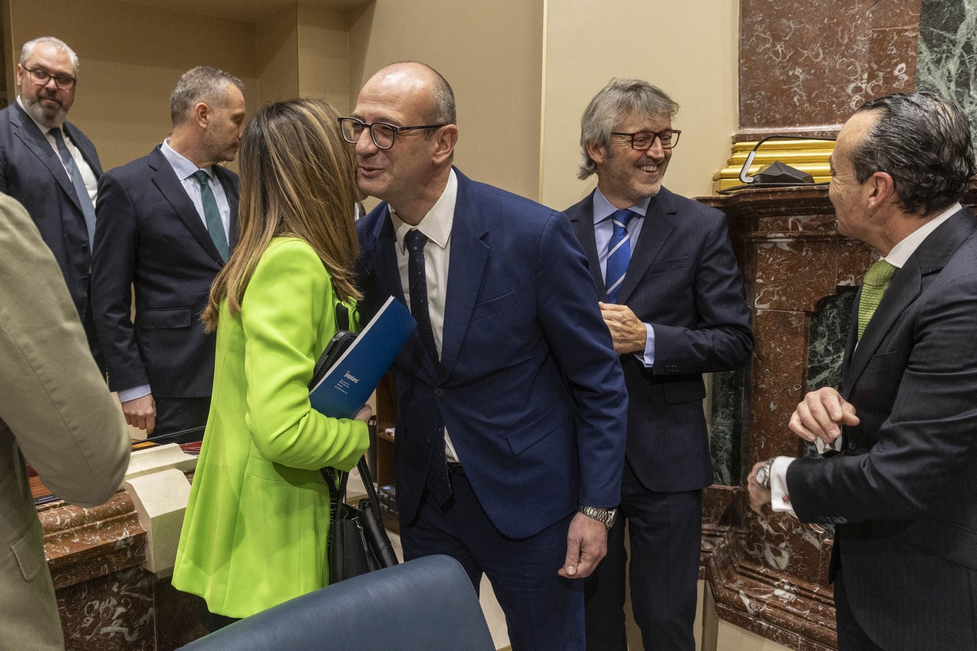 El Pleno de la Asamblea Regional de este viernes, en imágenes