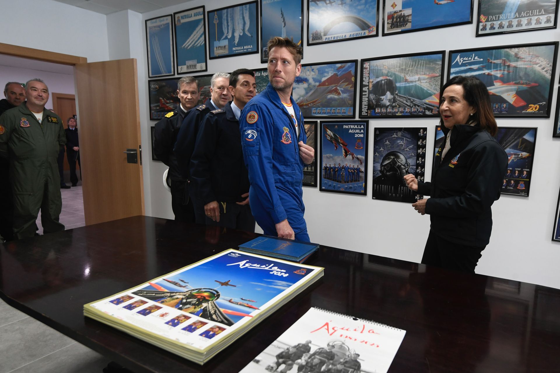 La visita de la ministra de Defensa a la Academia General del Aire de San Javier, en imágenes