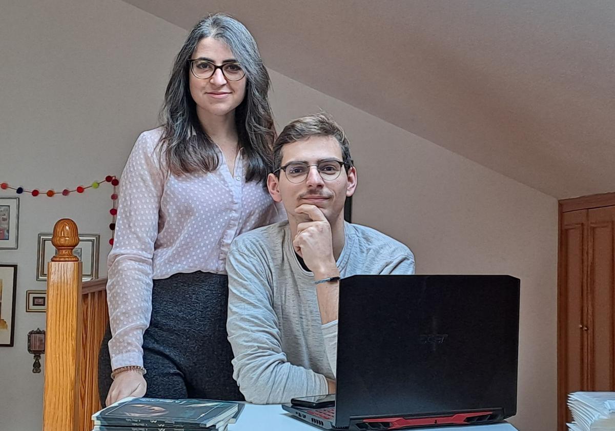 Afincados en Segovia. Los ciezanos María de los Llanos Carrillo y Daniel J. Rodríguez se lanzan al mundo editorial con un proyecto alejado de lo mercantilista.