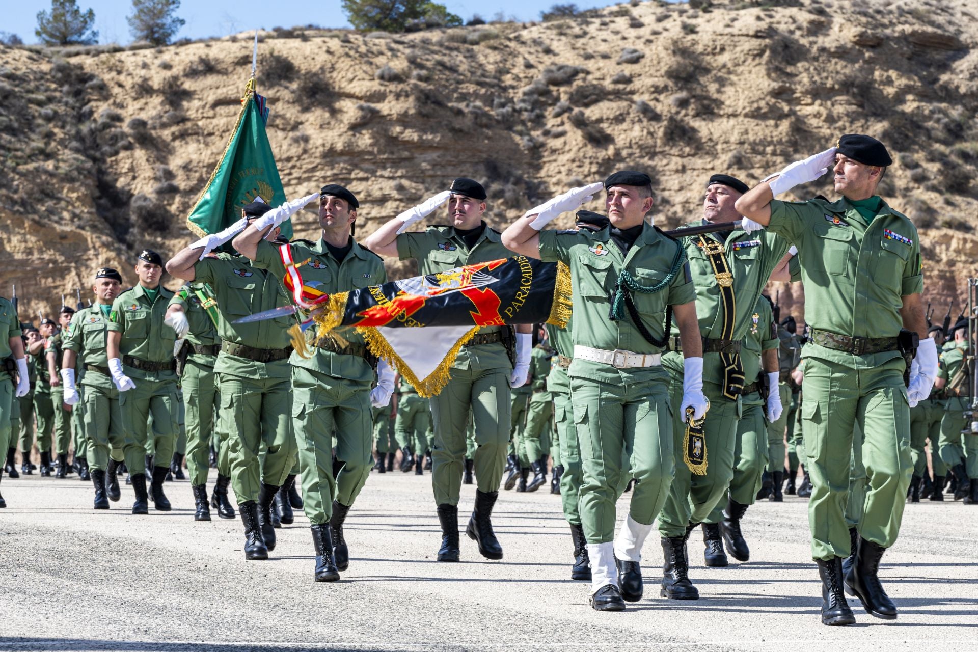 El aniversario de las Fuerzas Paracaidistas del Ejército de Tierra, en imágenes