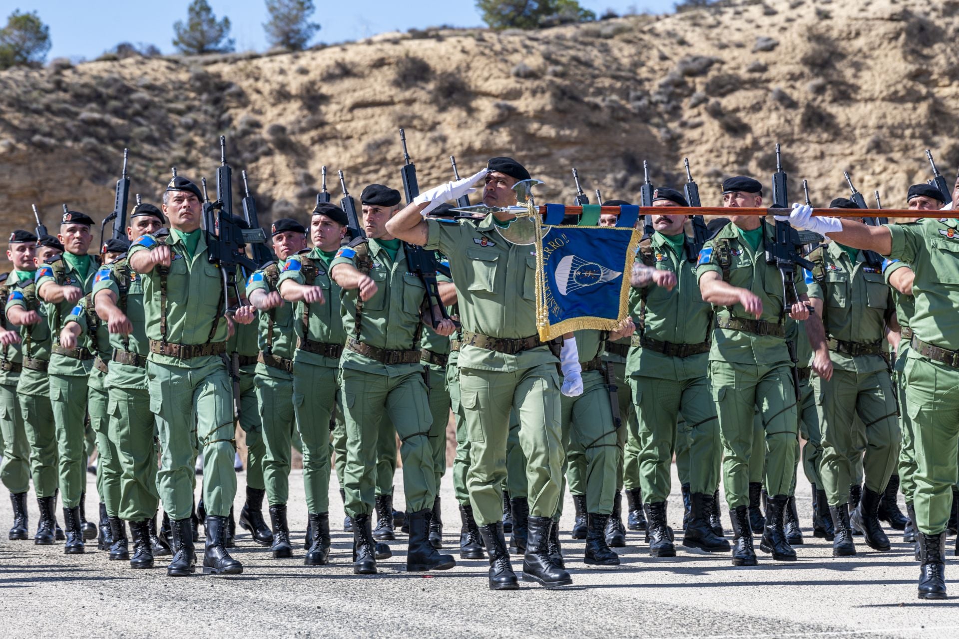 El aniversario de las Fuerzas Paracaidistas del Ejército de Tierra, en imágenes