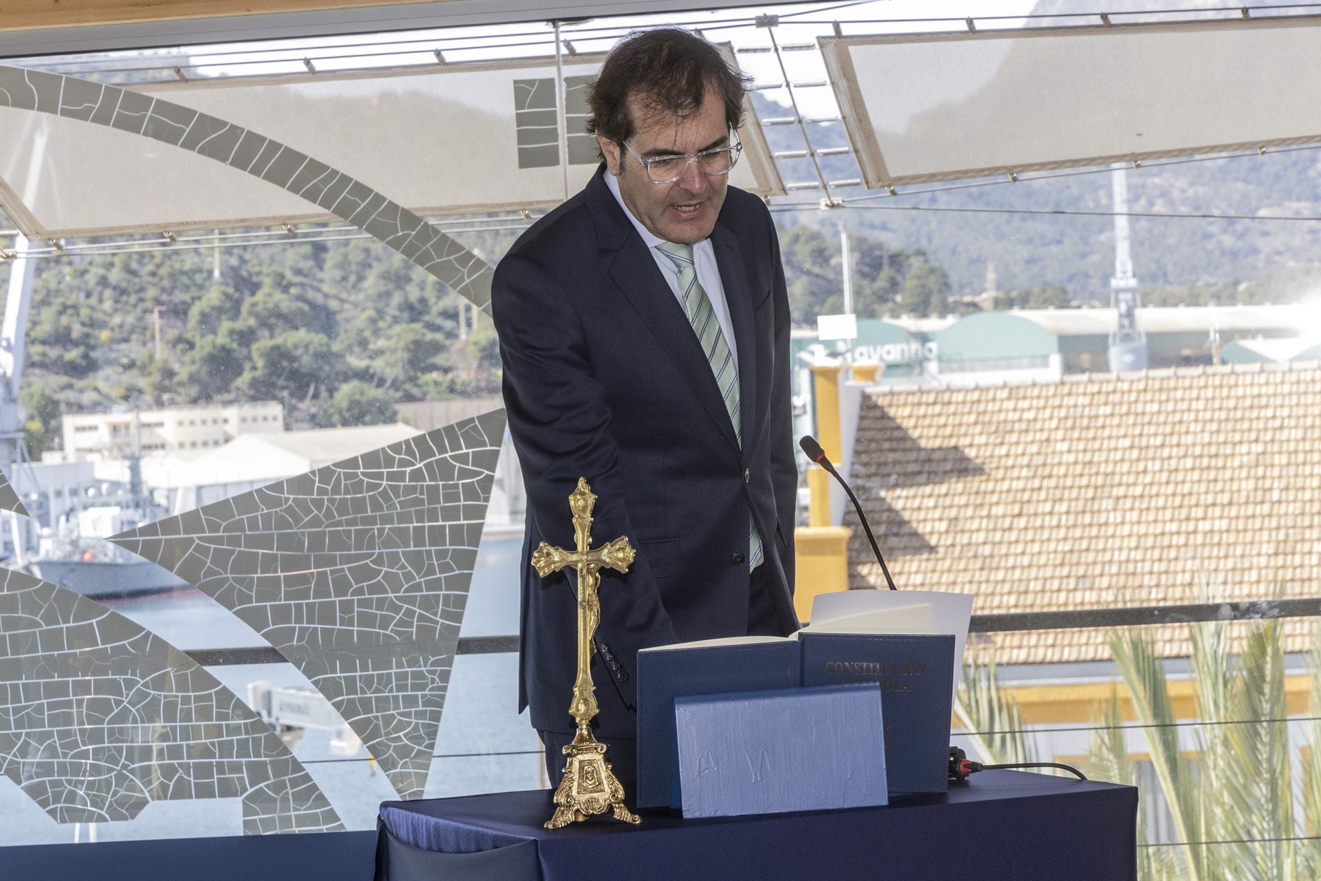 La toma de posesión de Pedro Pablo Hernández como presidente de la Autoridad Portuaria, en imágenes