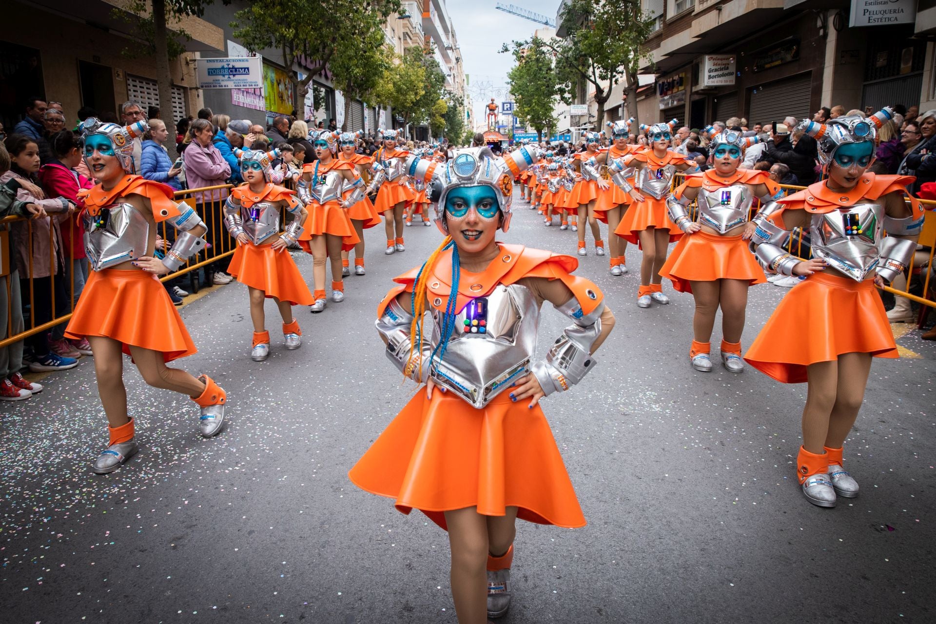 El desfile concurso del Carnaval de Torrevieja, en imágenes