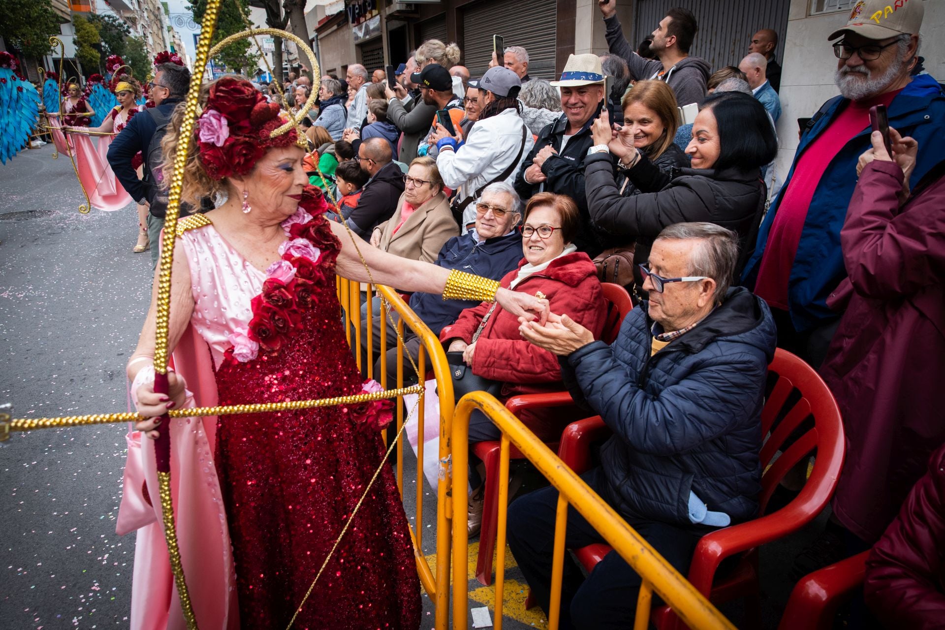 El desfile concurso del Carnaval de Torrevieja, en imágenes