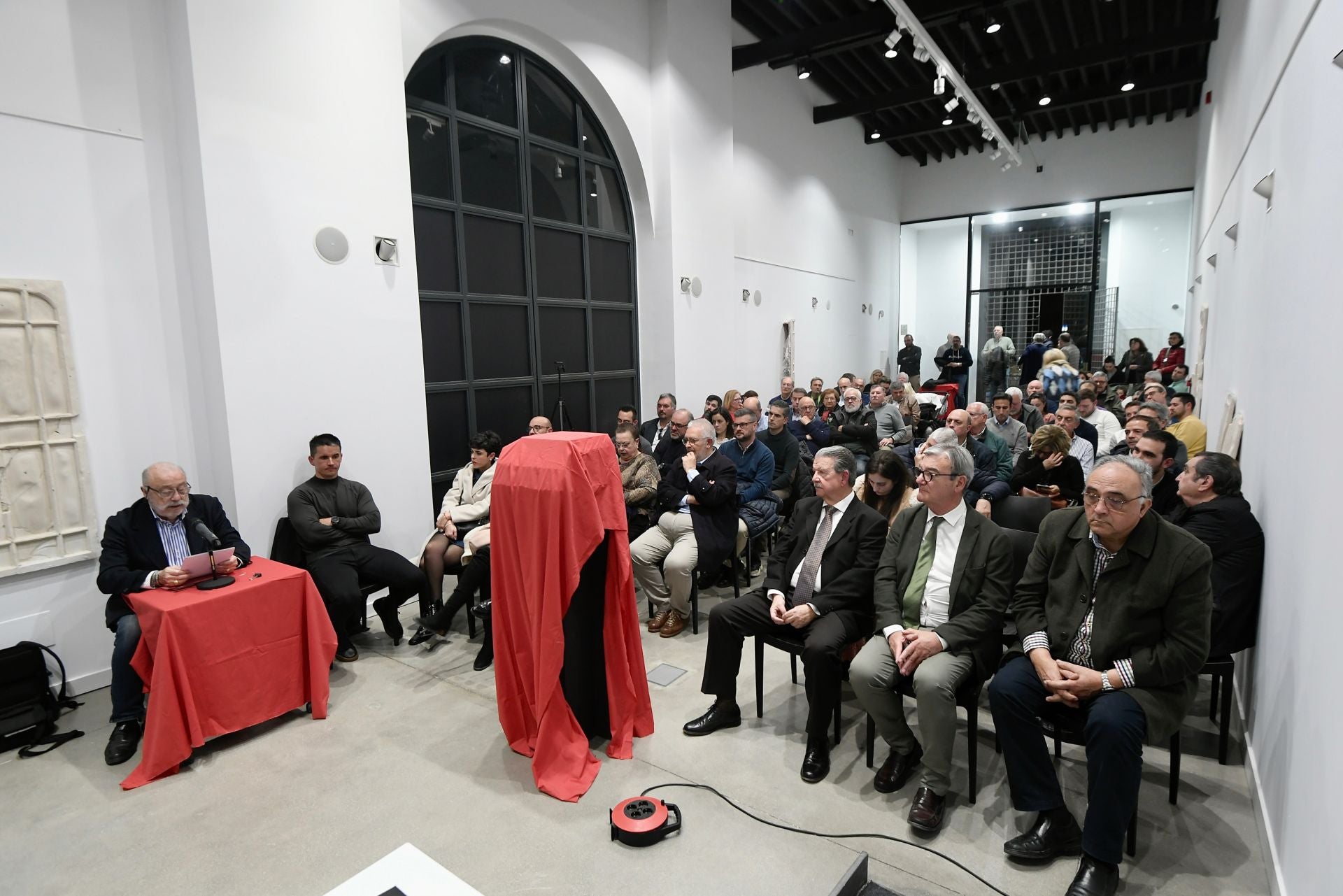 La exposición del 40 aniversario del paso de Jesús en casa de Lázaro, en imágenes