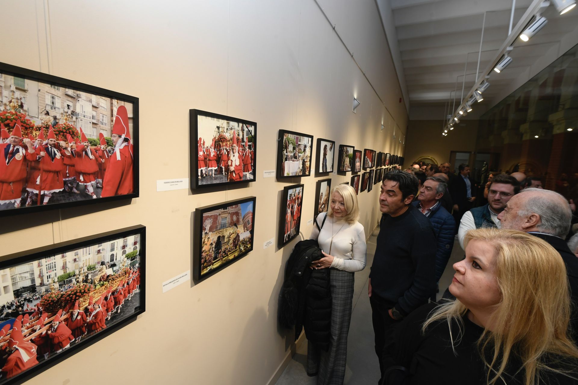 La exposición del 40 aniversario del paso de Jesús en casa de Lázaro, en imágenes