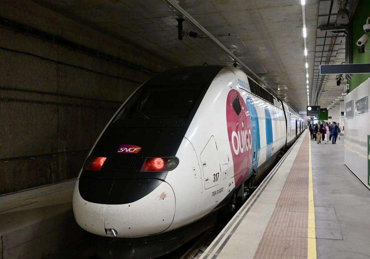 Un tren de Ouigo en la estación del Carmen de Murcia, en una imagen de archivo.