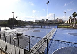 Pistas del polideportivo José Barnés.