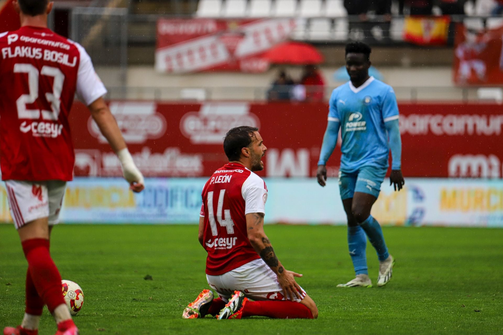 La derrota del Real Murcia frente al Ibiza, en imágenes