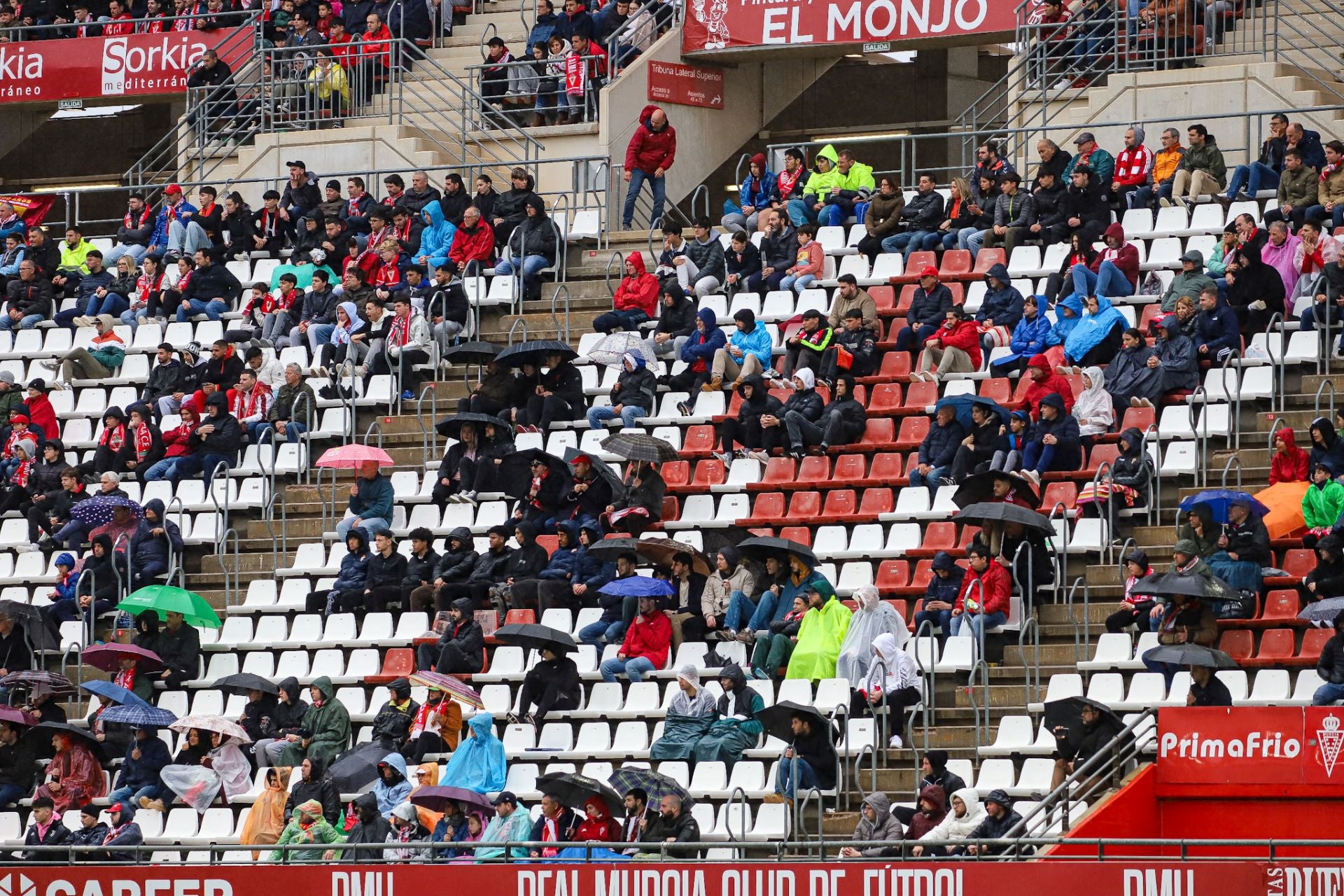 La derrota del Real Murcia frente al Ibiza, en imágenes