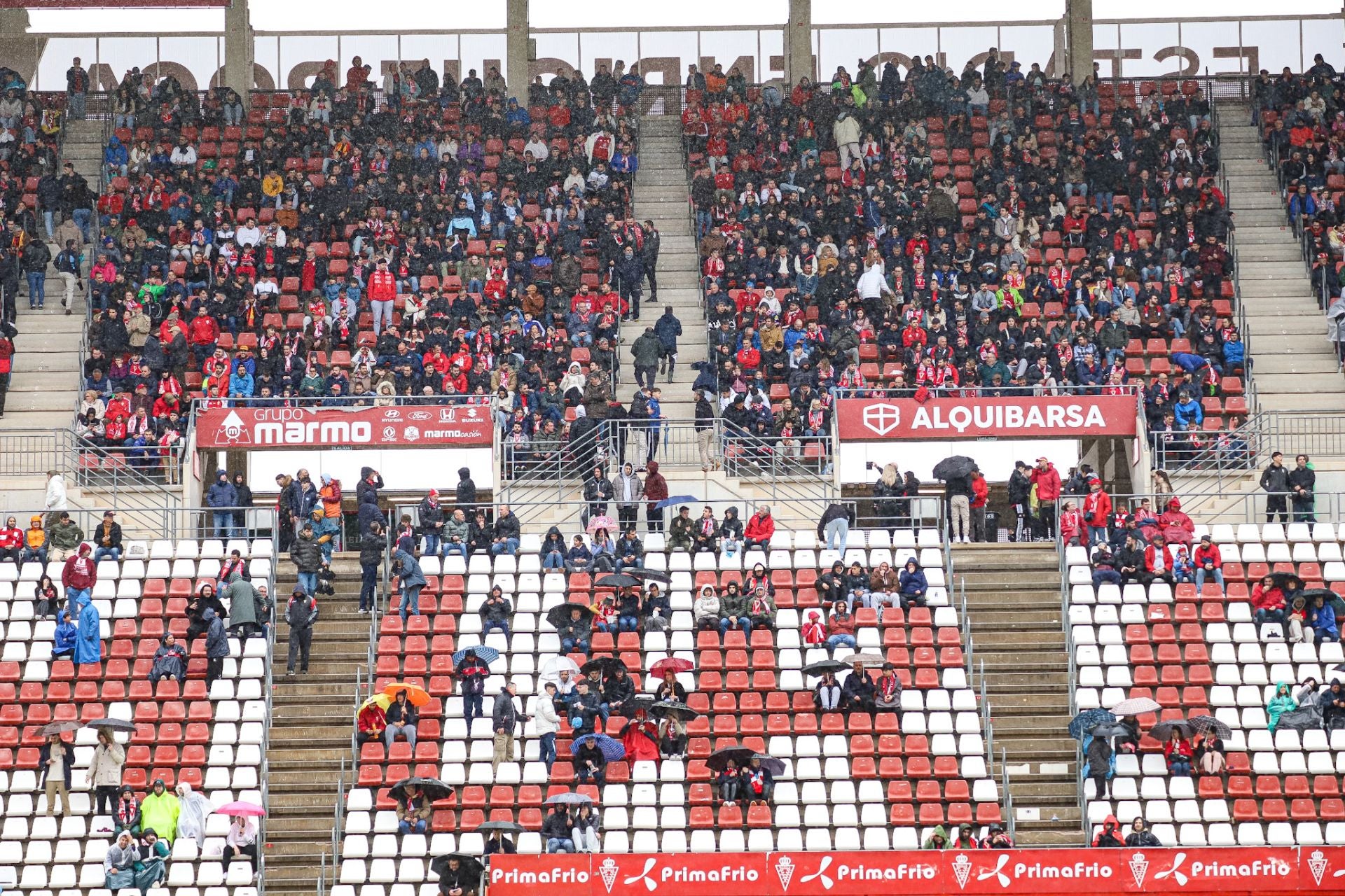 La derrota del Real Murcia frente al Ibiza, en imágenes