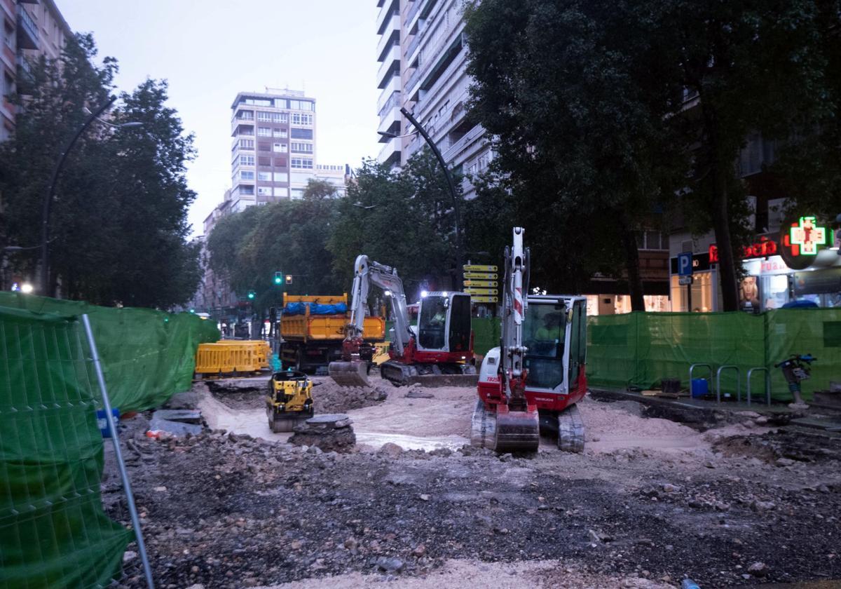 La lluvia condicionó este miércoles el trabajo de los operarios.