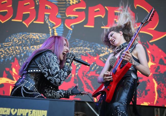 Kristina Vega y Sonia Anubis, durante su concierto en Cartagena.