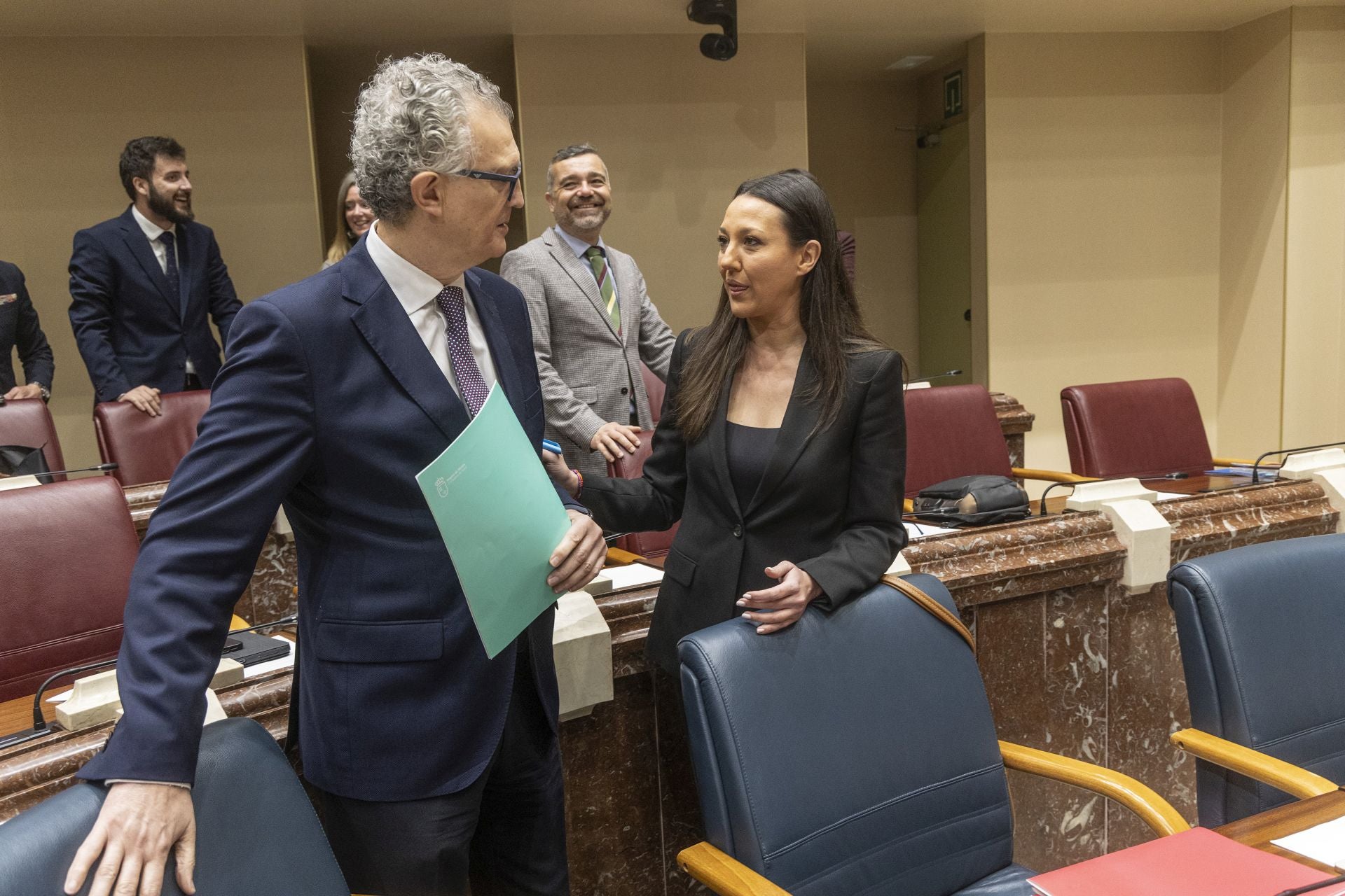 El Pleno de la Asamblea Regional de este viernes, en imágenes