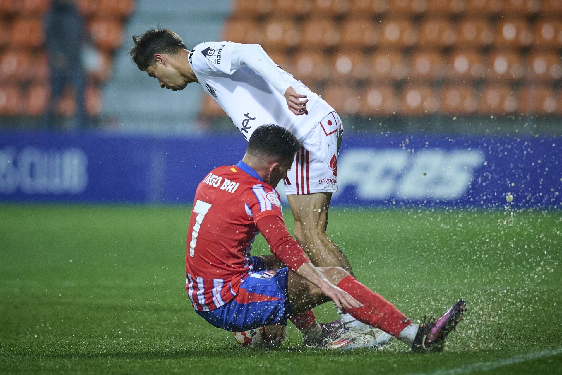 La derrota del Real Murcia frente al Atleti B, en imágenes