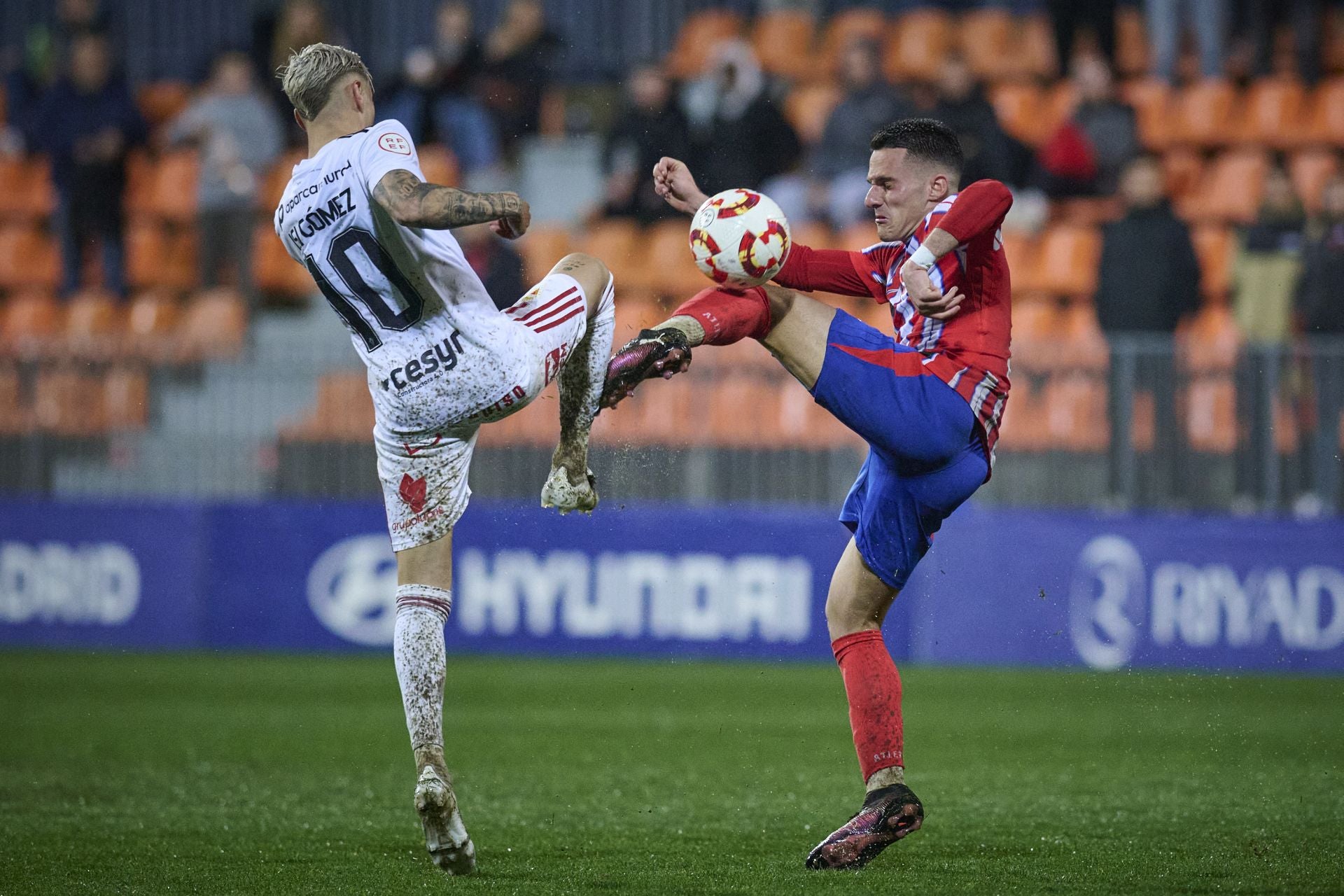 La derrota del Real Murcia frente al Atleti B, en imágenes