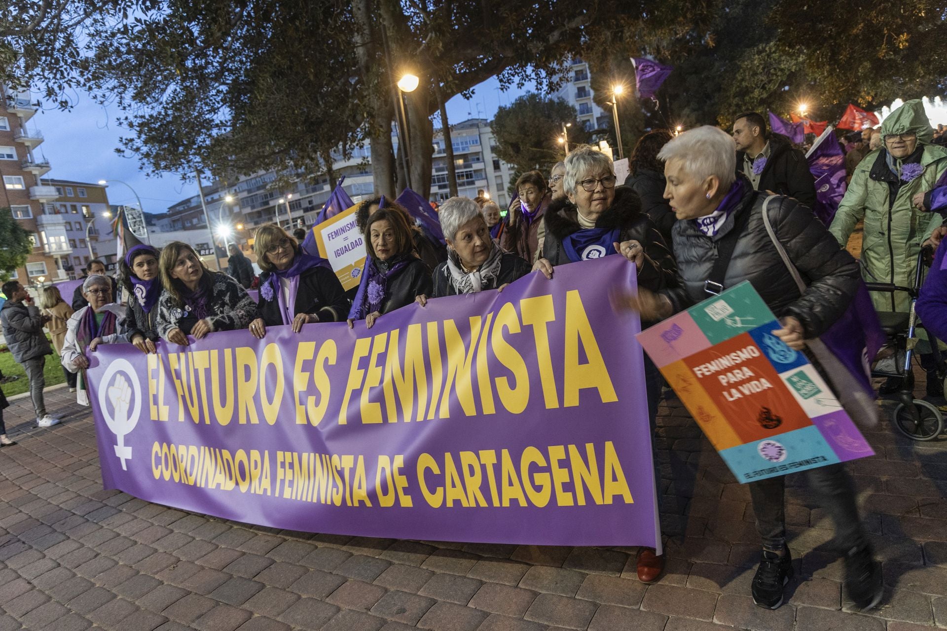 Manifestación por el 8M en Cartagena, en imágenes