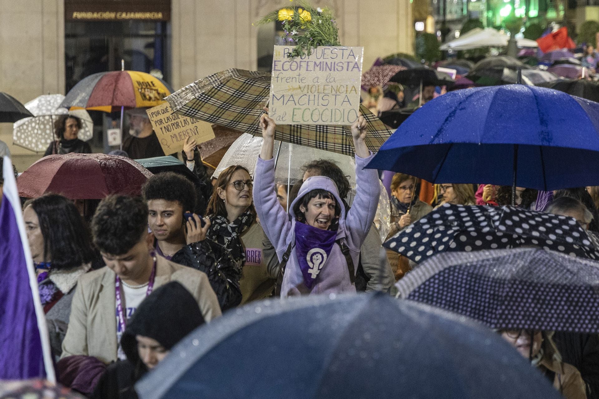 Manifestación por el 8M en Cartagena, en imágenes