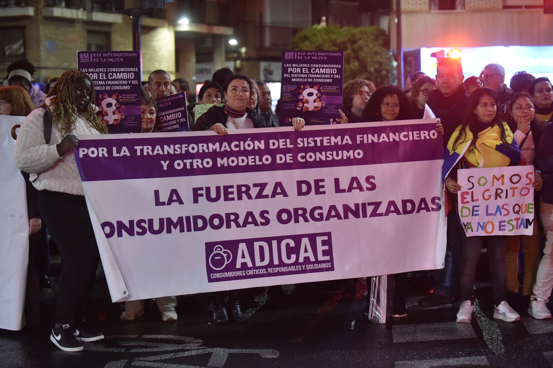 Manifestación por el 8M en Cartagena, en imágenes