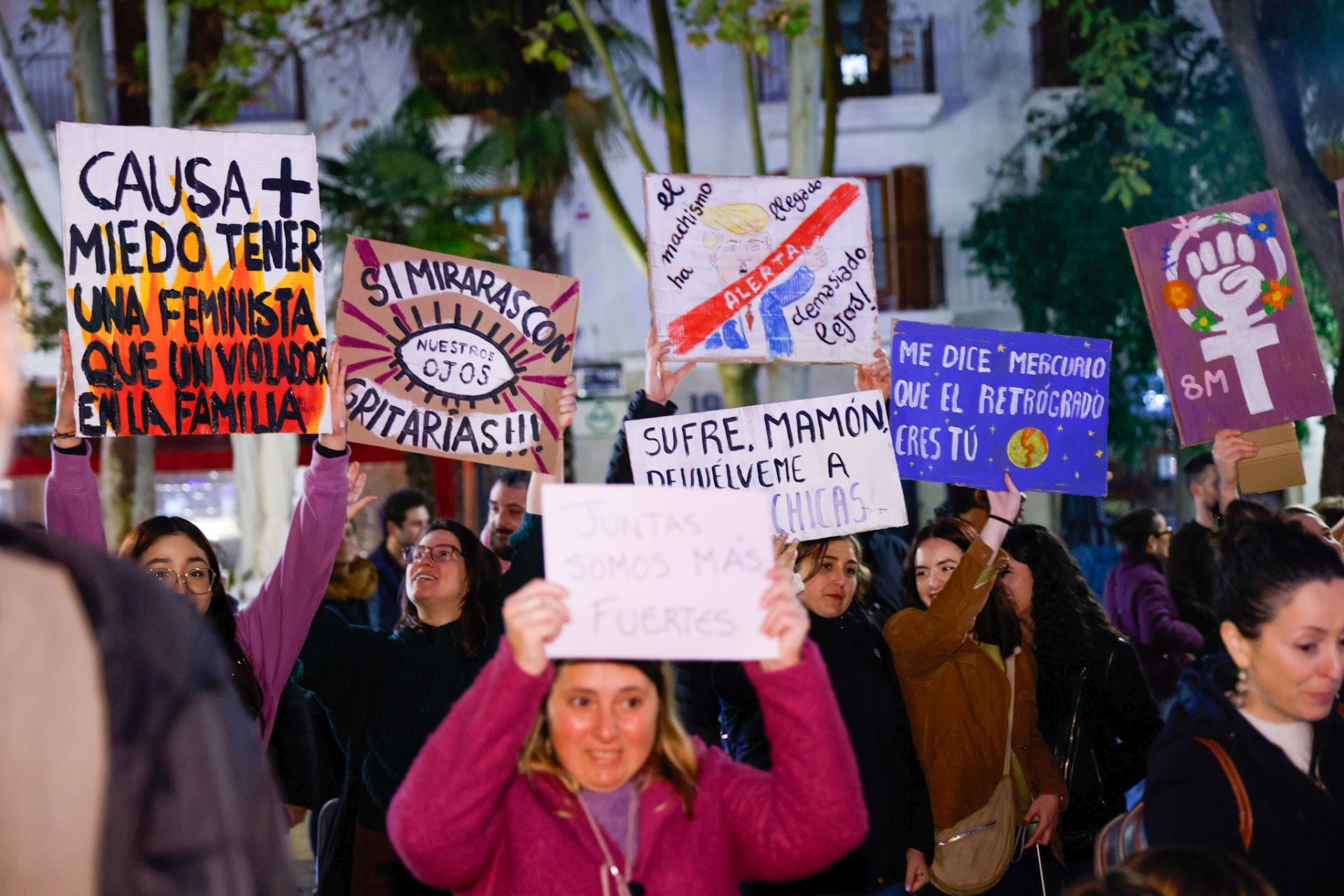 La manifestación por el 8M en Lorca, en imágenes