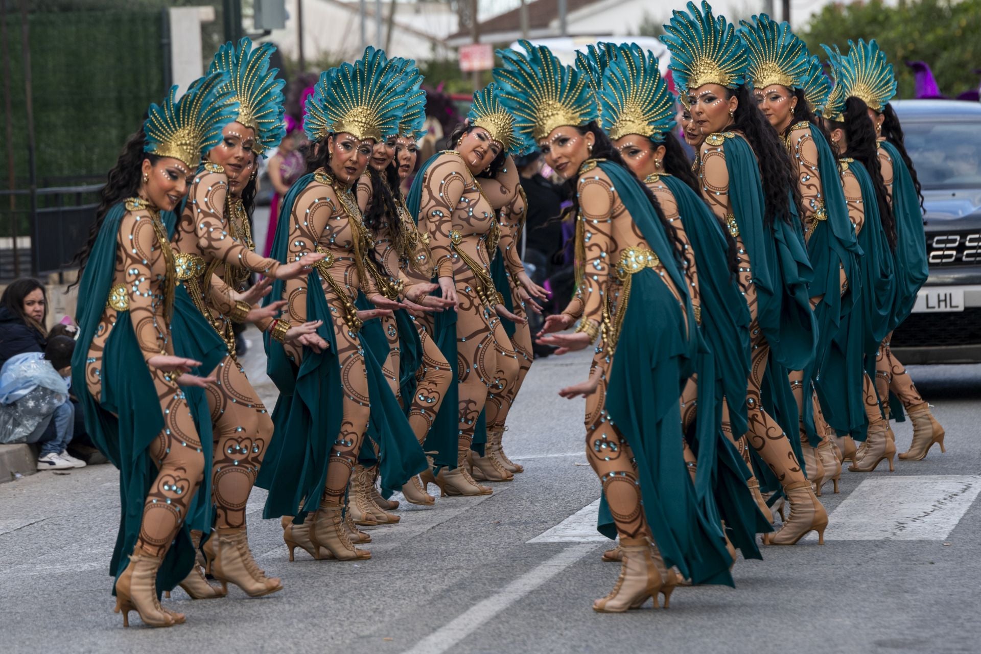 La Piñata pone el punto final al Carnaval en Llano de Brujas