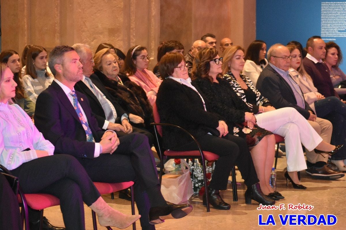 Caravaca entrega los premios y galardones del Día de la Mujer