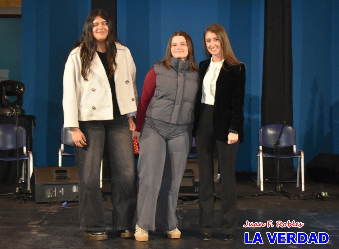 Caravaca entrega los premios y galardones del Día de la Mujer