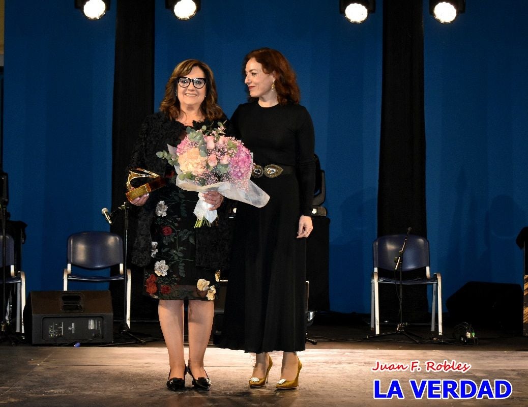 Caravaca entrega los premios y galardones del Día de la Mujer