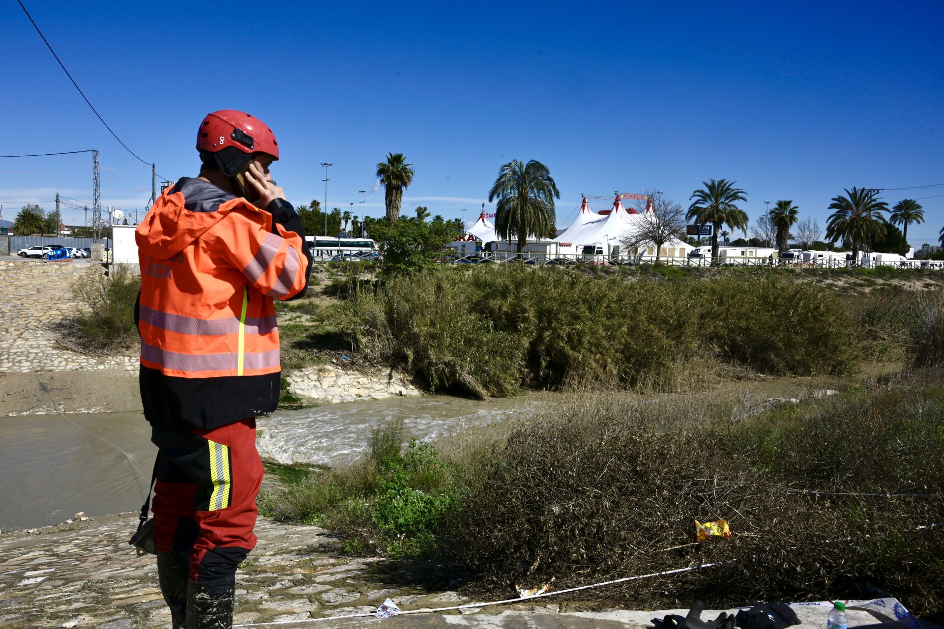 Imágenes del cuarto día de búsqueda de un hombre en el río Segura