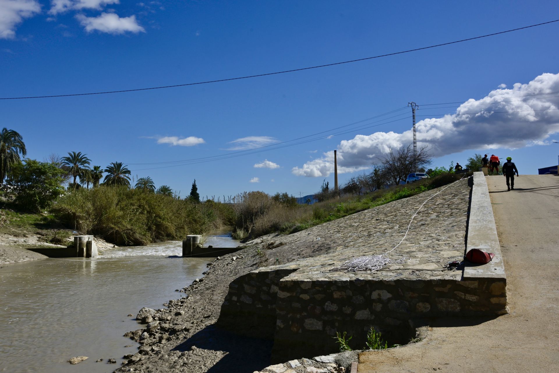 Imágenes del cuarto día de búsqueda de un hombre en el río Segura