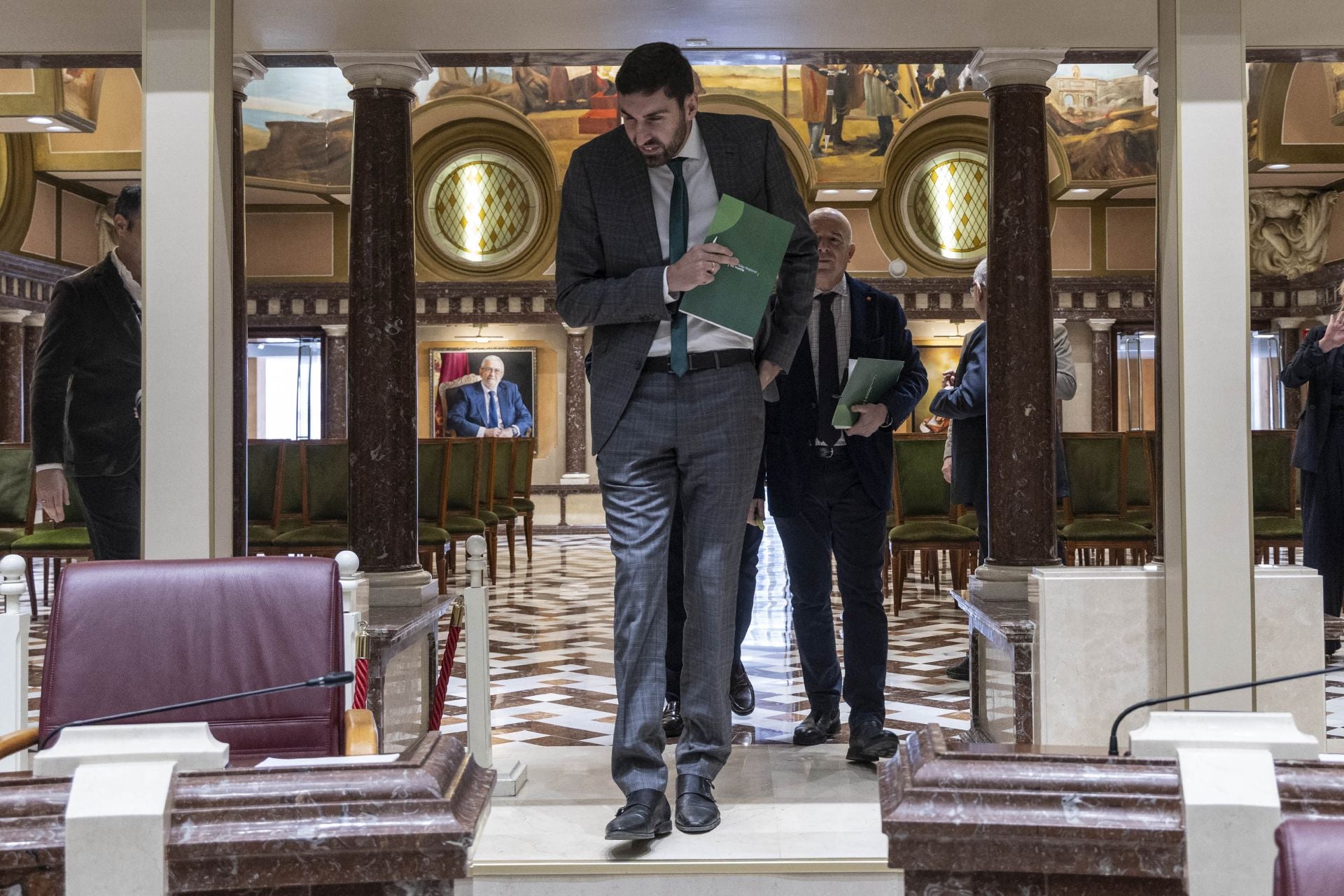 El Pleno de la Asamblea Regional de este martes, en imágenes