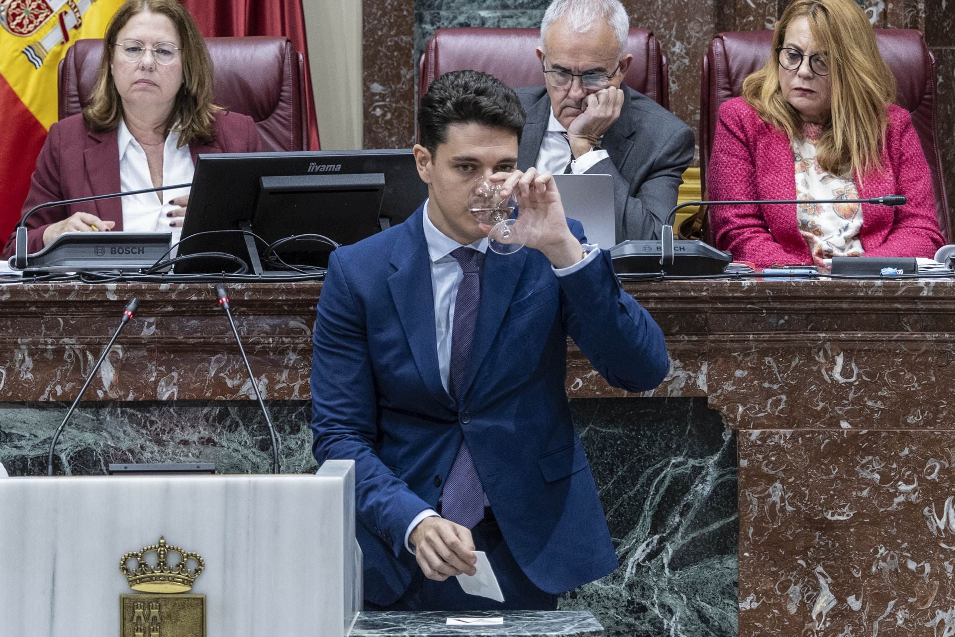 El Pleno de la Asamblea Regional de este martes, en imágenes