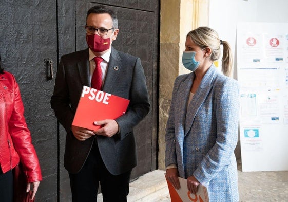 Diego Conesa y Ana Martínez Vidal, el día que suscribieron el pacto de gobierno en Lorca.