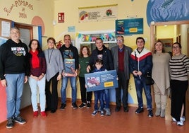 Acto de entrega del donativo, este martes, en el centro Astus de Cartagena.