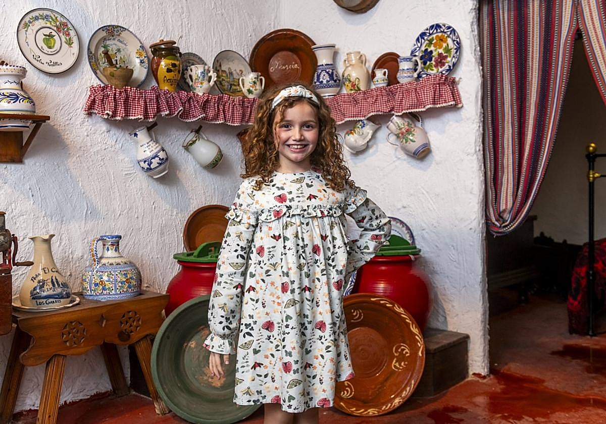 Teresa Mármol Serrano: «Me encanta ver cómo las calles se llenan de flores, colores y música»