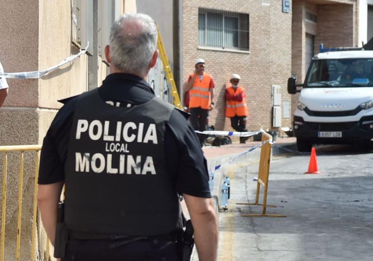 Un agente de la Policía Local de Molina en una imagen de arhivo.