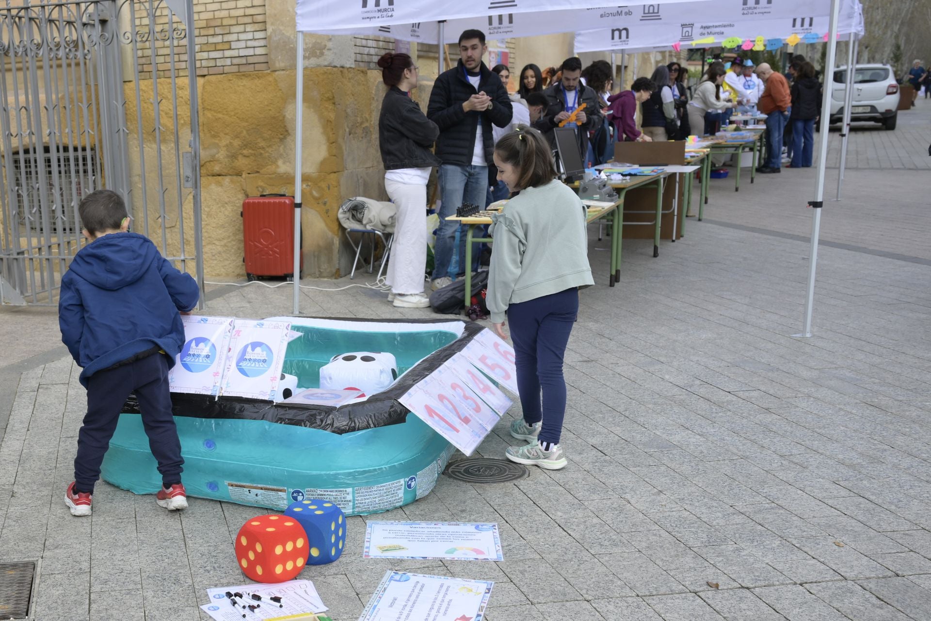 Las Matemáticas toman las calles de Murcia de forma amena