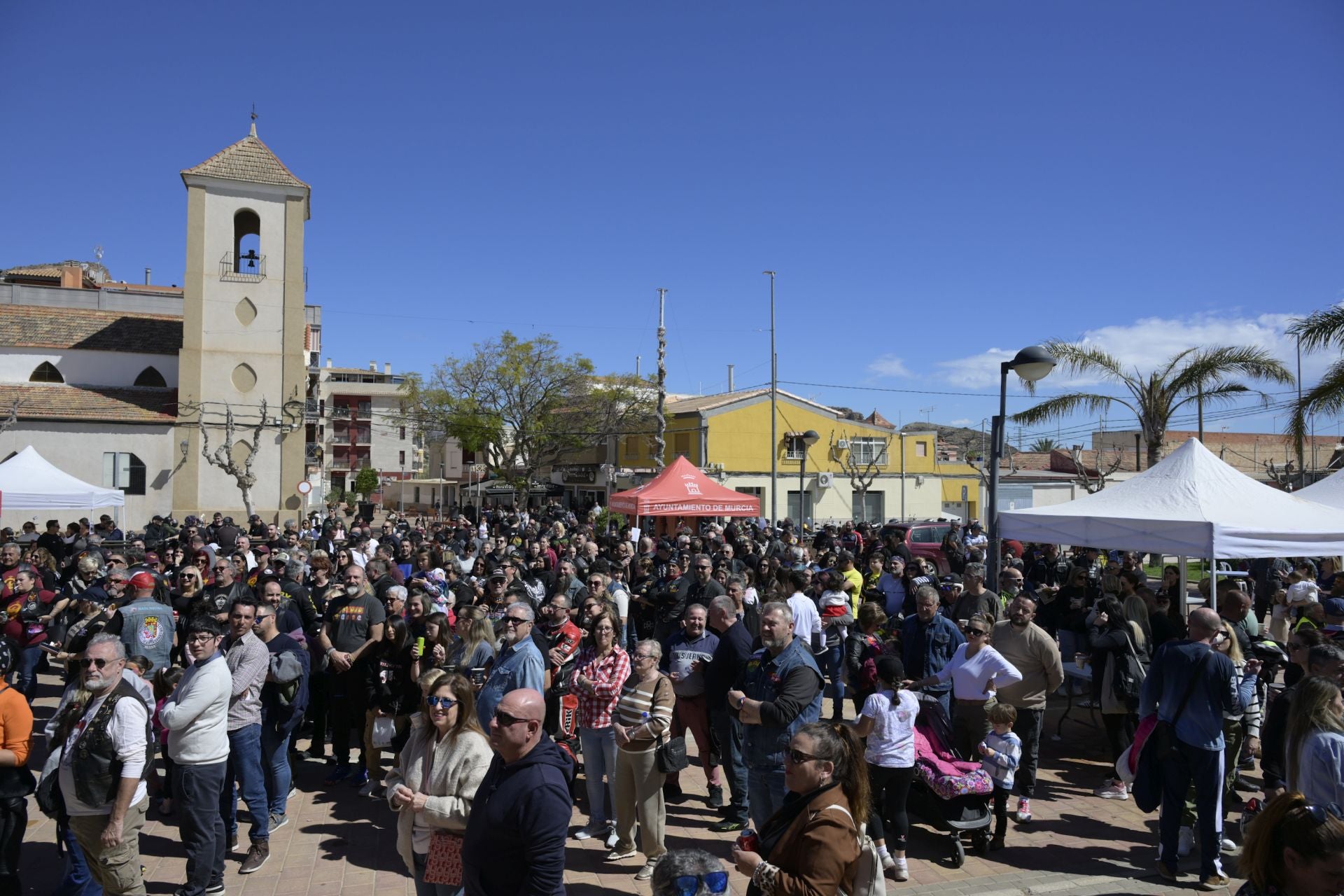 Solidaridad motera para Carmen en Cobatillas