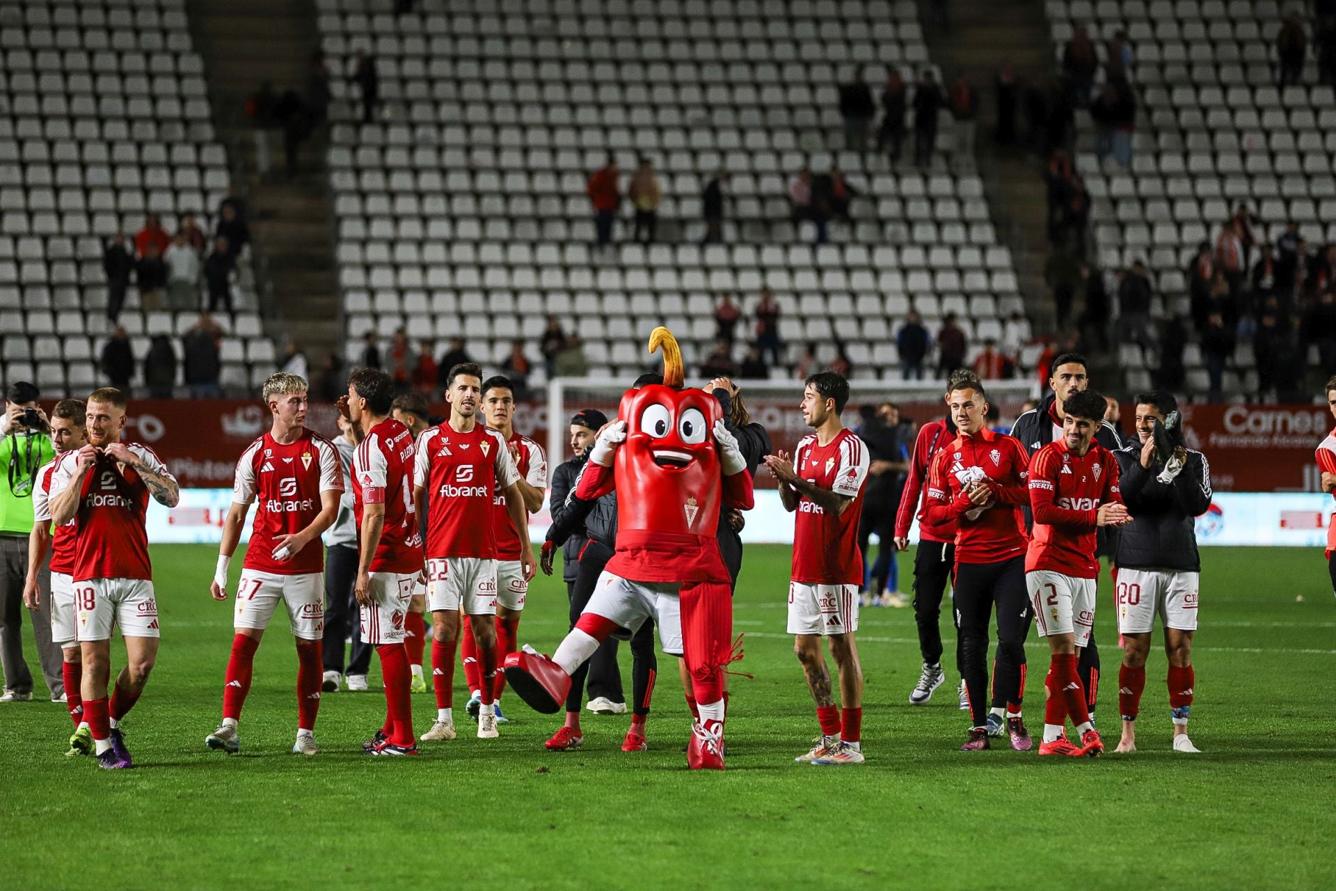 La victoria del Real Murcia frente al Fuenlabrada, en imágenes