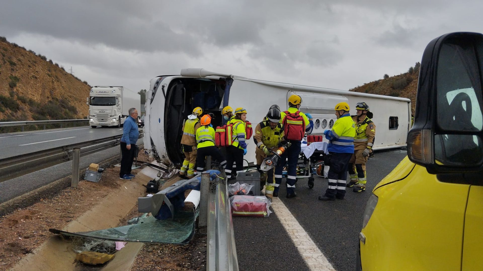 Las imágenes del accidente de autobús en la autovía A-7 en Murcia