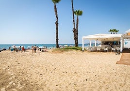 Uno de los chiringuitos en la playa de Los Náufragos en Torrevieja con el anterior contrato.