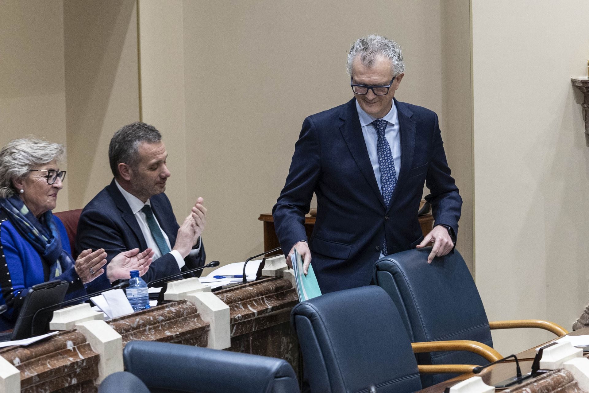 El Pleno de la Asamblea Regional de este viernes, en imágenes