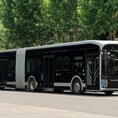 Imagen del modelo de 'tranvibús' eléctrico de la marca Yutong que circulará a partir de este año por las calles de la capital murciana.