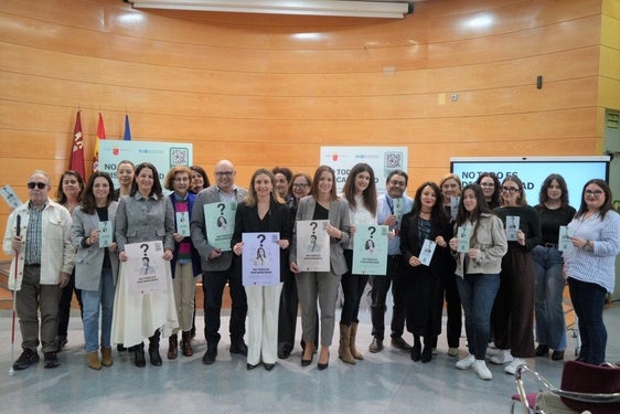 Presentación de la campaña informativa, este viernes, en la Consejería de Política Social.