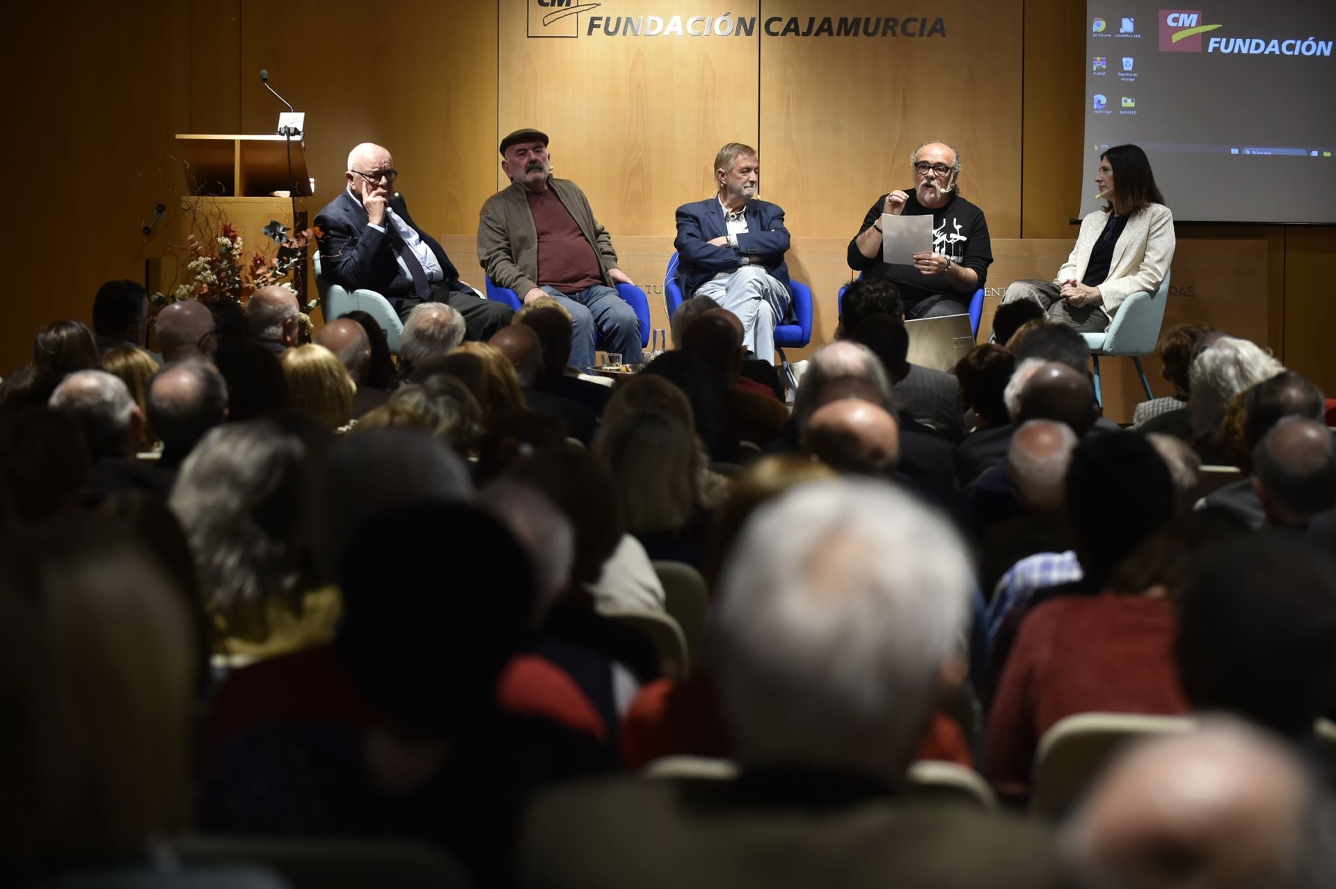 En imágenes, la mesa redonda &#039;¿Hubo movida cultural en Murcia?&#039; de José Manuel Garrido