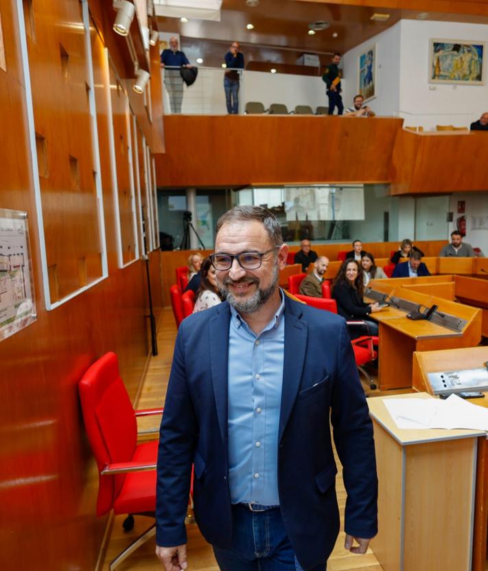 Imagen secundaria 2 - El exalcalde socialista lorquino Diego José Mateos se despide de la política activa