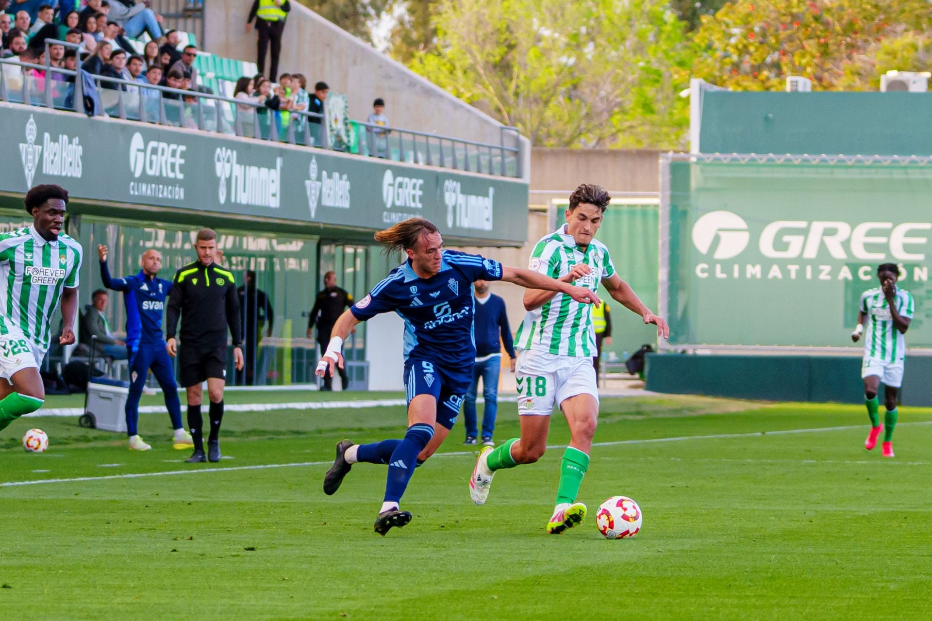 La victoria del Real Murcia frente el Betis Deportivo, en imágenes