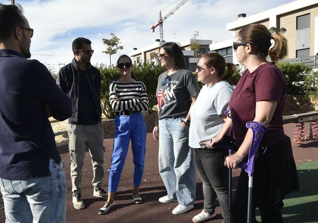 Los vecinos, en uno de los parques.